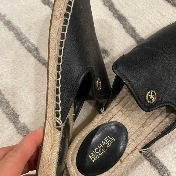 New - Michael Kors mule - Picture 7 of 7